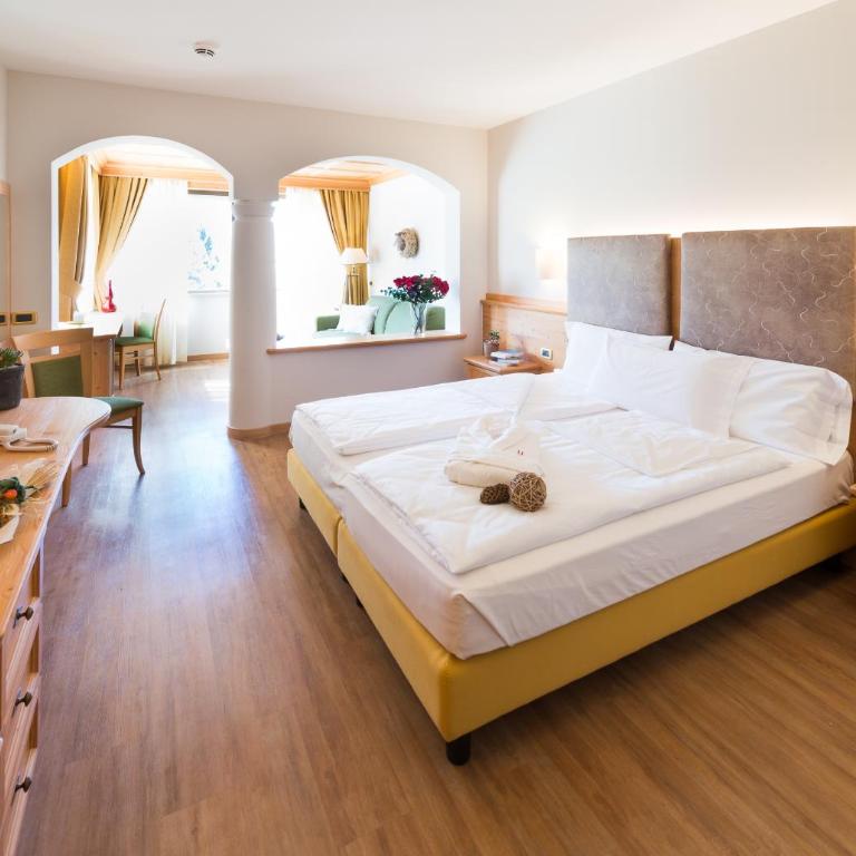 Hotel Ambassador - Camera Familiare - 1