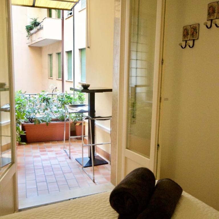 Room Verona Ai Duchi - Camera Matrimoniale con Bagno Privato Esterno - 6