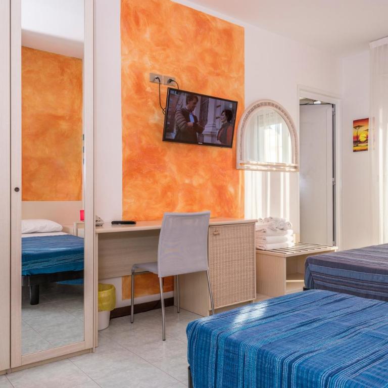 Hotel Nuova Graziosa - Triple Room with Terrace - 7