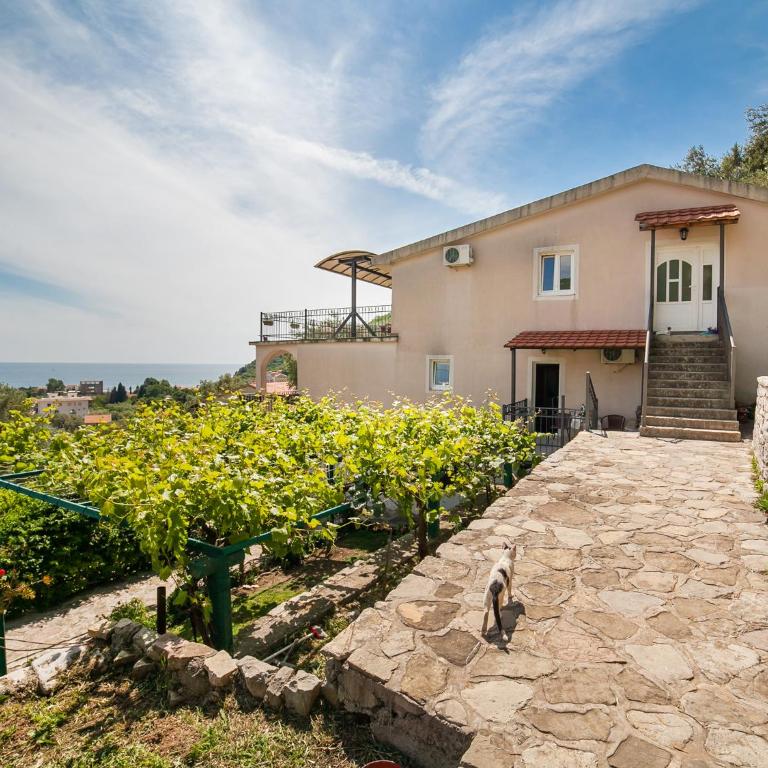 Apartments Midžor - Double Room with Balcony and Sea View - 2