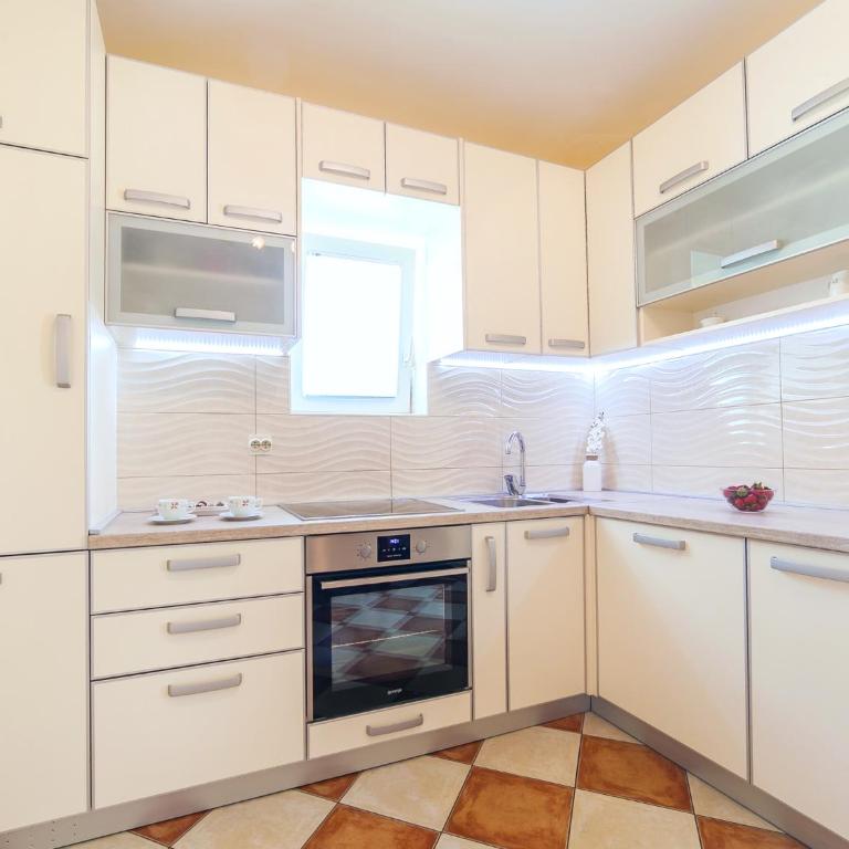 Apartments Midžor - One-Bedroom Apartment with Sea View - 11