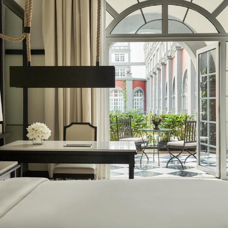 Four Seasons Hotel Mexico City - Premier King Room with Terrace - 2