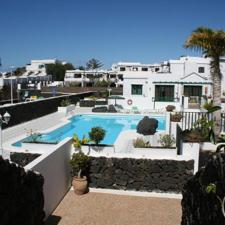 Apartamentos las Acacias - One-Bedroom Apartment - 6