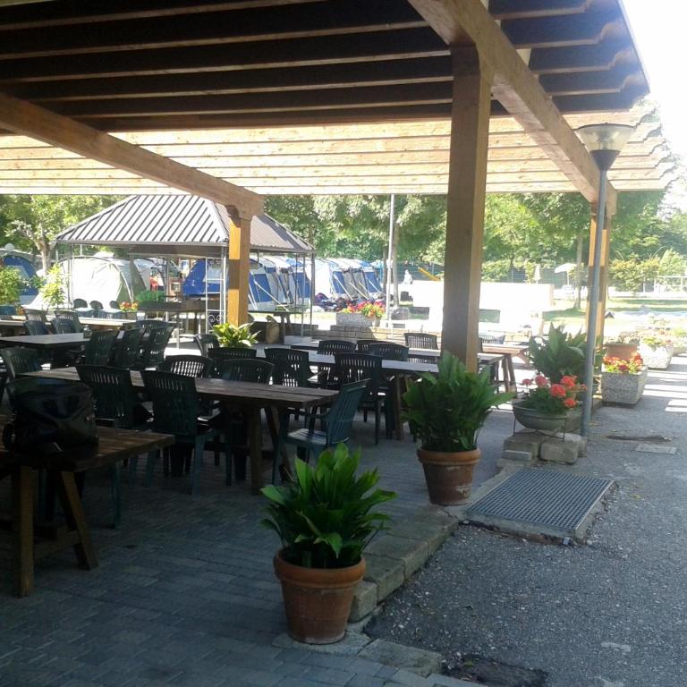 Campeggio Amici di Lazise - Casa Mobile con 2 Camere da Letto - 8