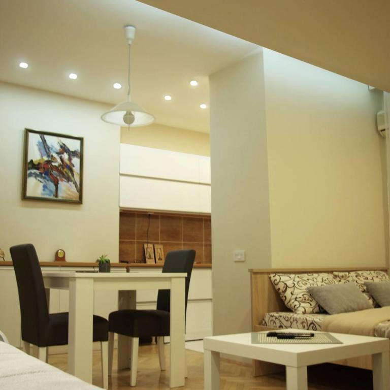 Square Studio Apartment - Studio Apartman - 2