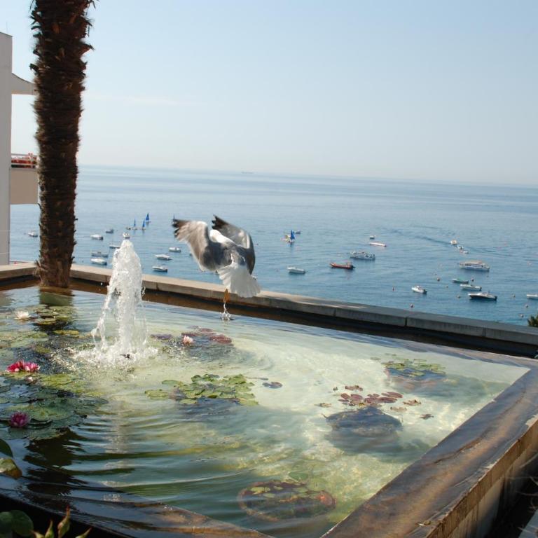 Gran Hotel Reymar 4 Sup - Suite Familiar con vistas al jardín (2 adultos + 2 niños) - 1