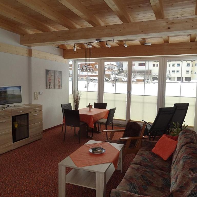 Appartements Loisachpromenade - Penthouse mit Blick auf die Berge - 4