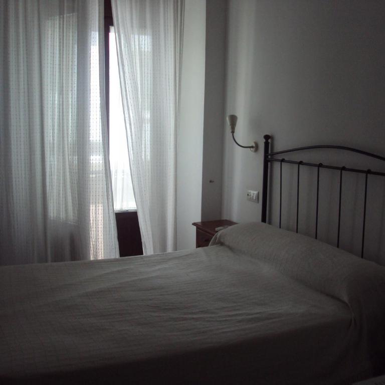 Hostal Fenix - Habitación Individual - 4