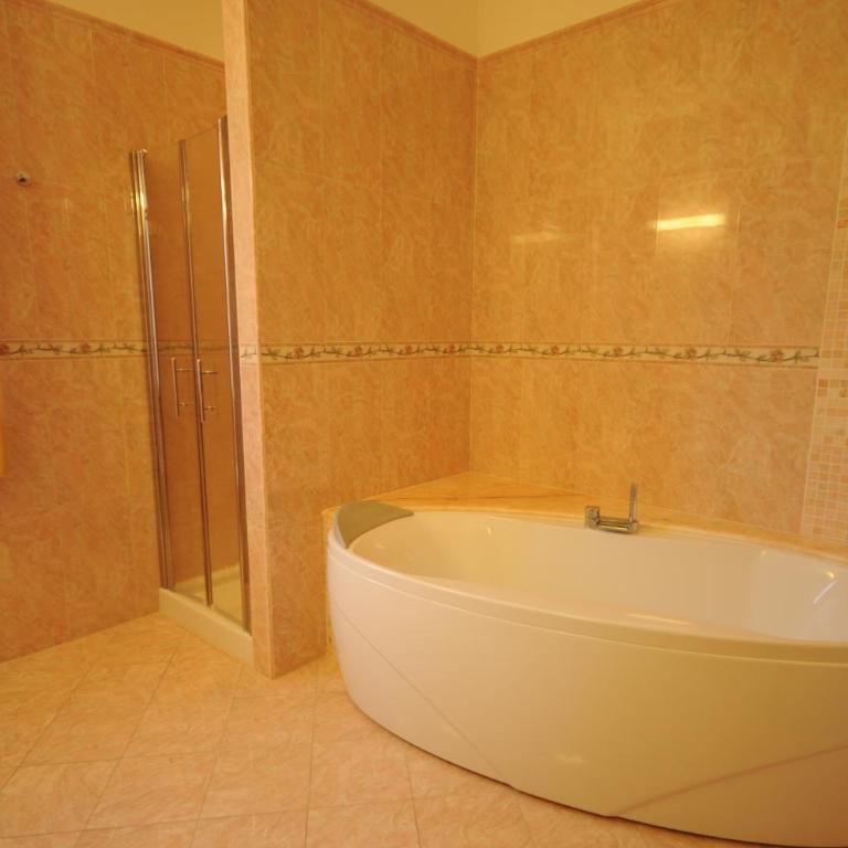 Hotel Panoramic Montepulciano - Camera Familiare con Balcone - 28