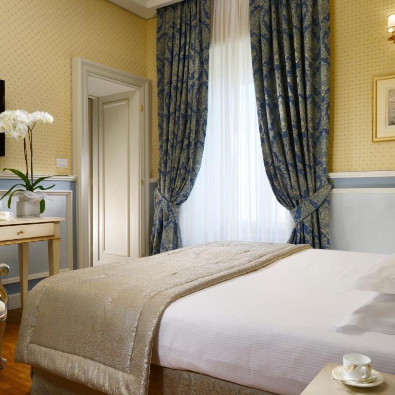 Royal Hotel Sanremo - Suite con 2 Camere da Letto, Terrazza e Vasca Idromassaggio - 5
