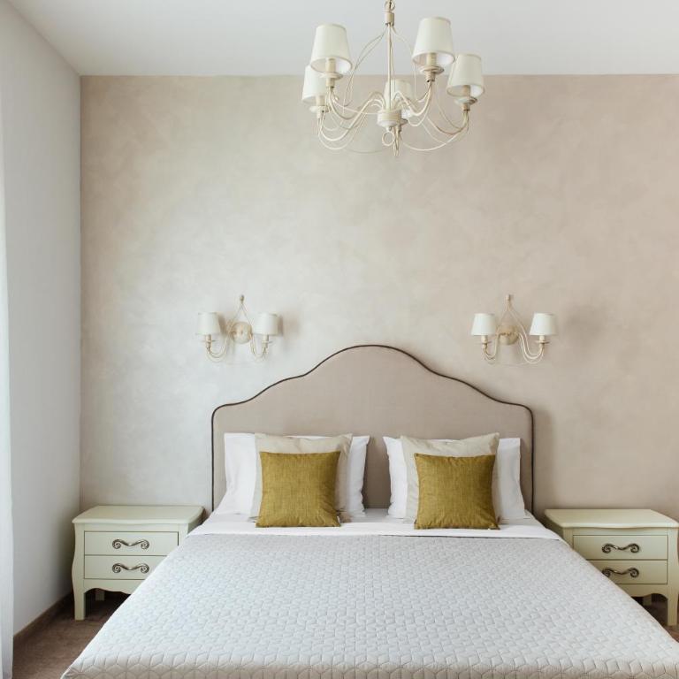 Hotel Hermes Budva - Komfor Dvokrevetna Soba sa Bračnim Krevetom - 1