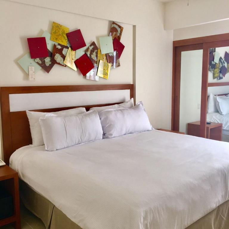 Ambiance Suites - Standard Queen Room - 1
