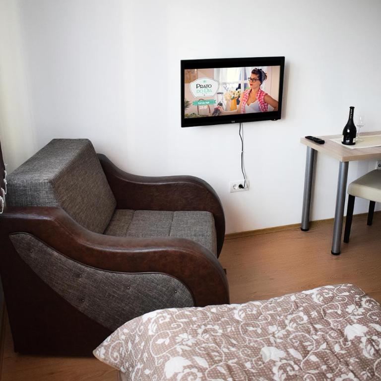 Vila Premijer Divčibare - Dvokrevetna Soba sa Zasebnim Krevetima i Dodatnim Krevetom - 3