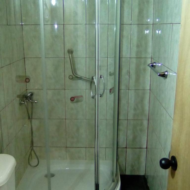 Hospedaje Los Calafates - Habitación Triple con baño privado - 5