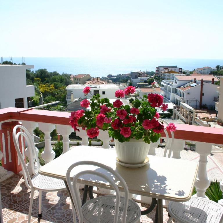 Alvanita Apartments - Comfort Apartment with Balcony and Sea View - 1