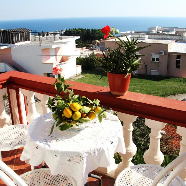 Alvanita Apartments - One-Bedroom Apartment with Balcony and Sea View (3 Adults) - 4