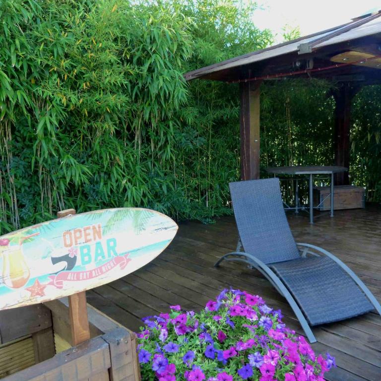Les Bambous B&B - Doppelzimmer mit Poolblick - 26