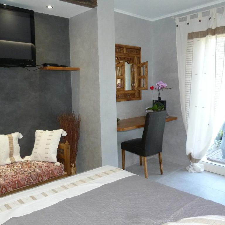 Les Bambous B&B - Deluxe Doppelzimmer mit Poolblick - 33