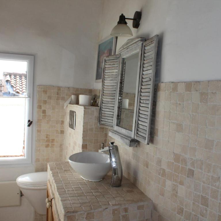 Duplex en plein centre de L'Isle sur La Sorgue - Apartamento - 2 niveles - 15