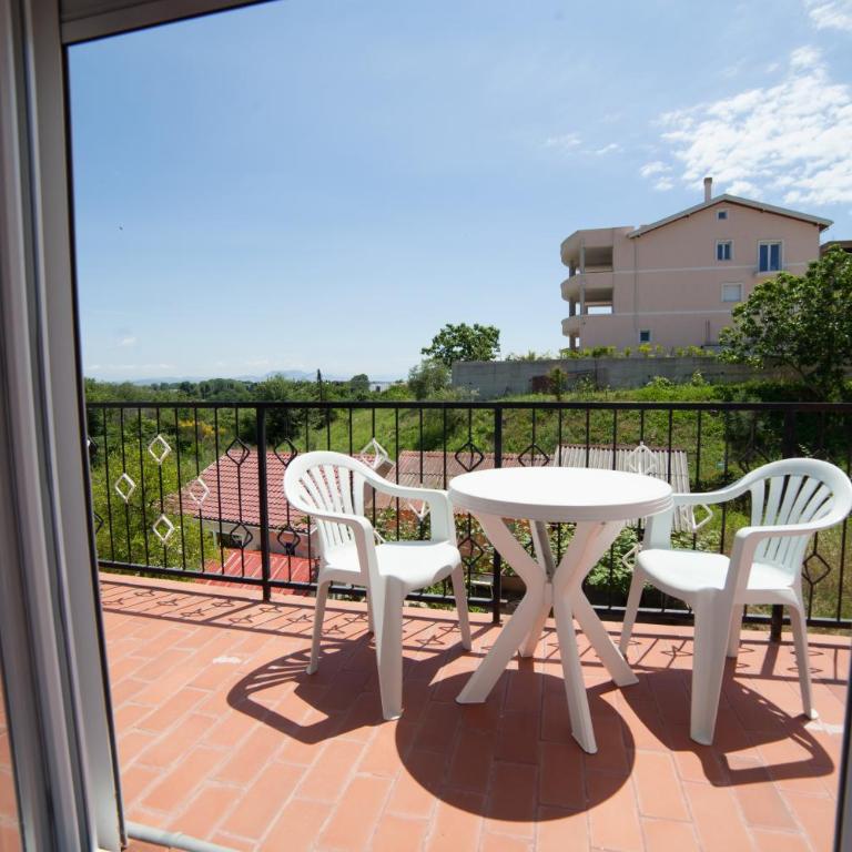 Guest House Aldin - Standardna Dvokrevetna Soba sa Bračnim Krevetom - 16