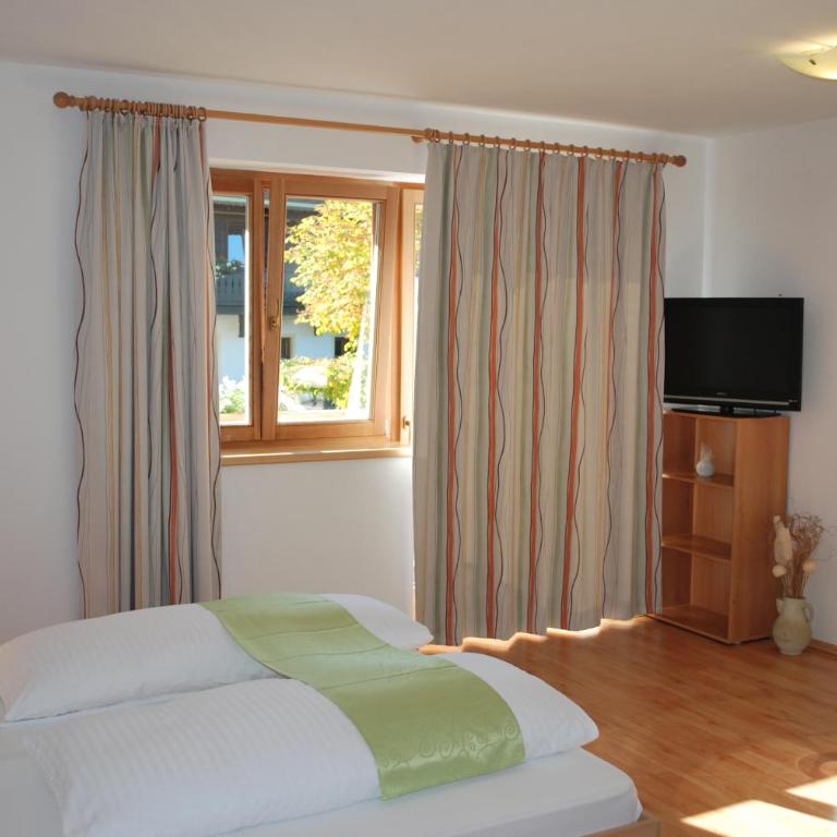 Berggasthof Bärnstatt - Doppelzimmer mit Terrasse - 4