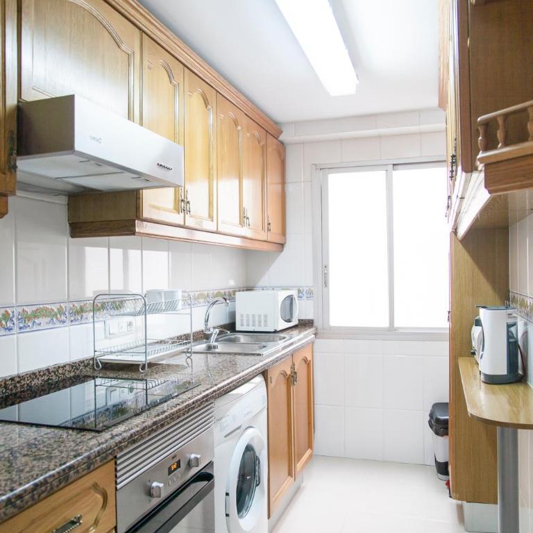 Apartamento Cardenal - Three-Bedroom Apartment - 17