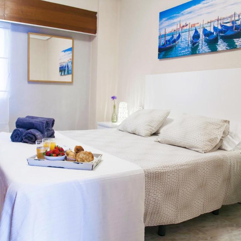 Apartamento Cardenal - Three-Bedroom Apartment - 1