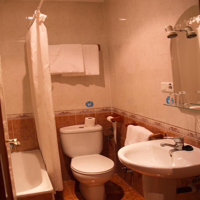 Hostal El Pilar - Double or Twin Room - 15