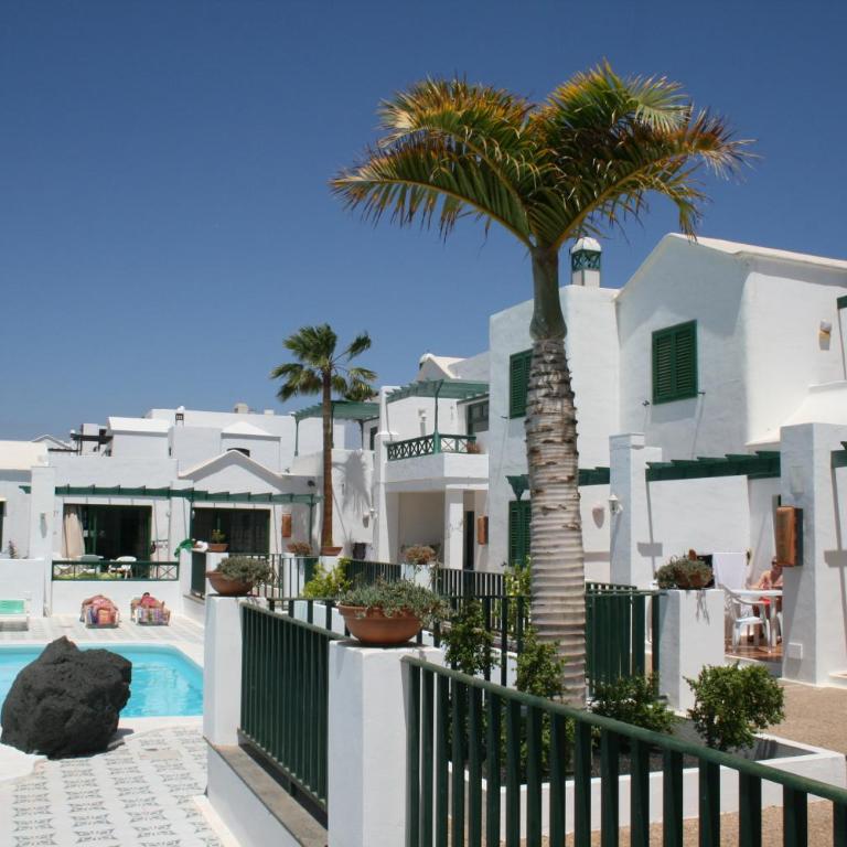 Apartamentos las Acacias - One-Bedroom Apartment - 9