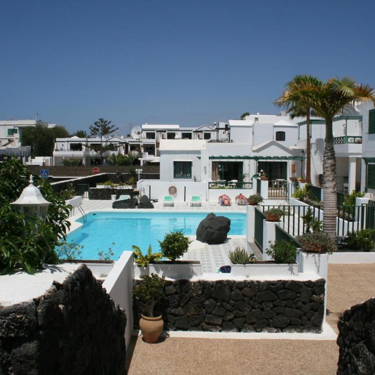 Apartamentos las Acacias - One-Bedroom Apartment - 10