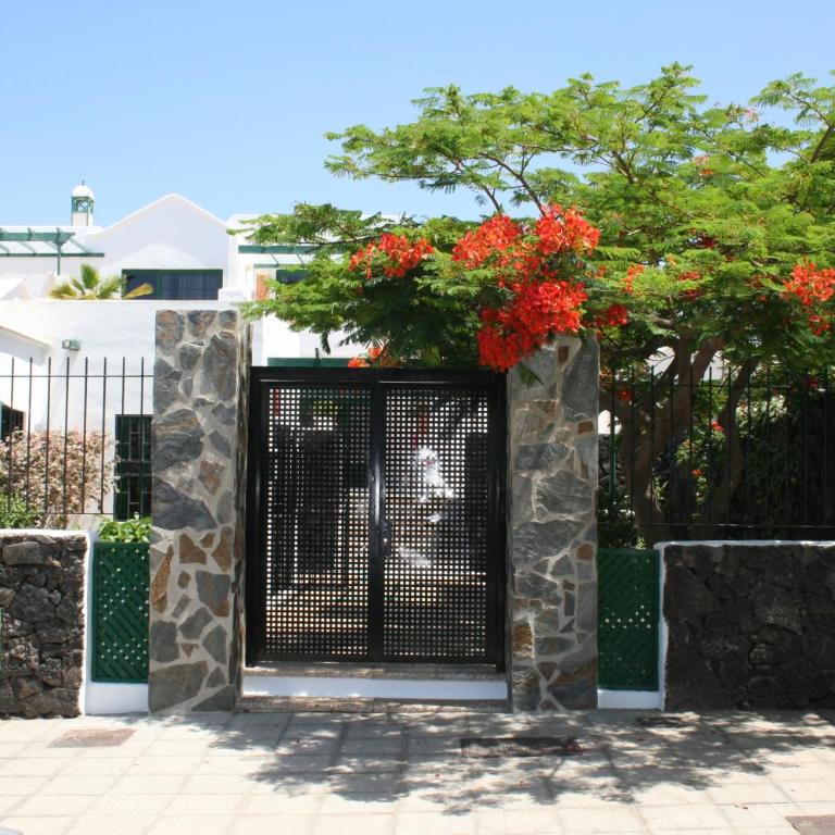 Apartamentos las Acacias - One-Bedroom Apartment - 13