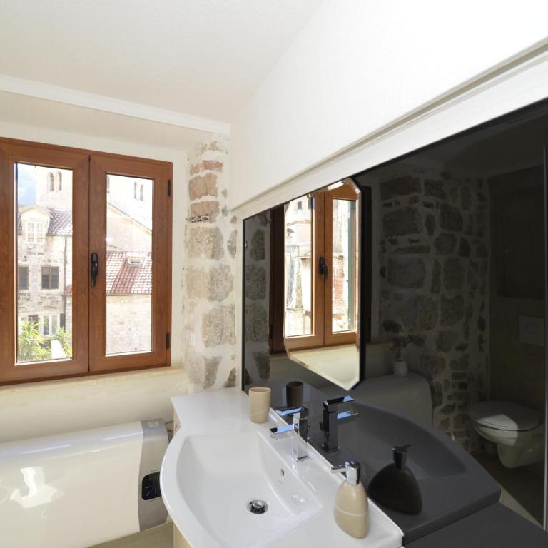 Palazzo Max and Alex Apartments - Deluxe Suite with Sea View - 14