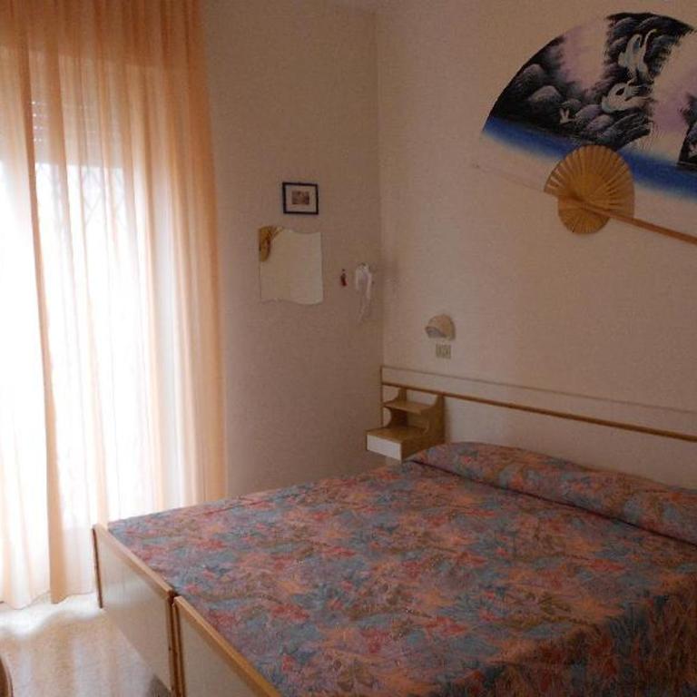 Hotel Vevey - Double Room with Balcony - 1