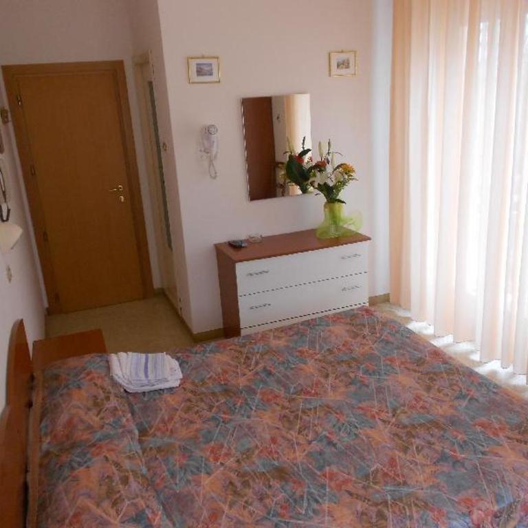 Hotel Vevey - Double Room with Balcony - 3