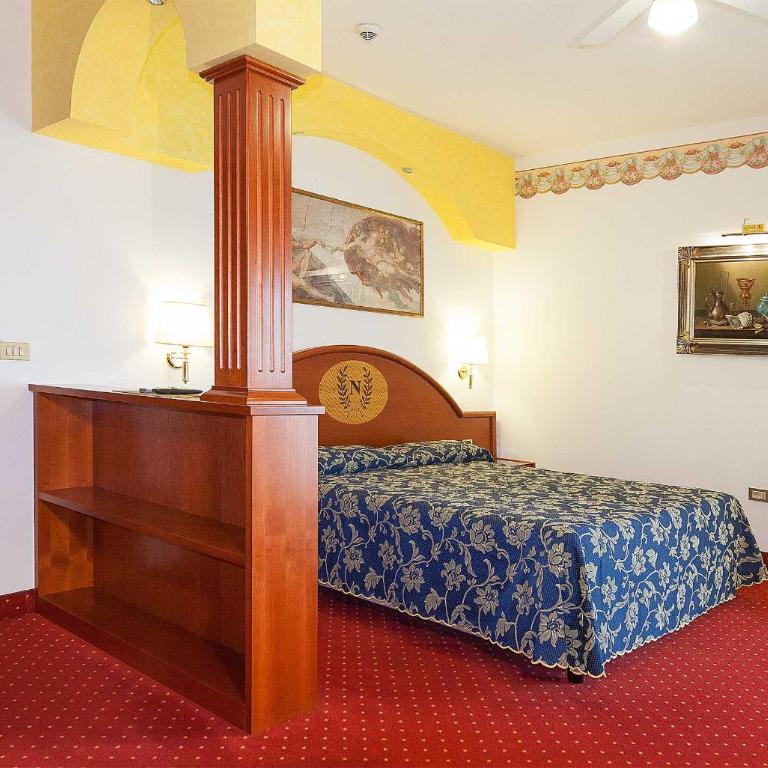 Hotel Napoleon - Junior Suite con Vista Mare Parziale e Balcone - 1