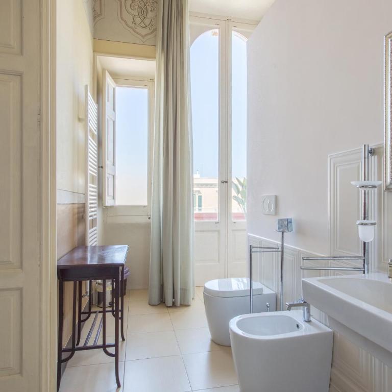 Palazzo Vallebona - Suite con Vista Mare - 15