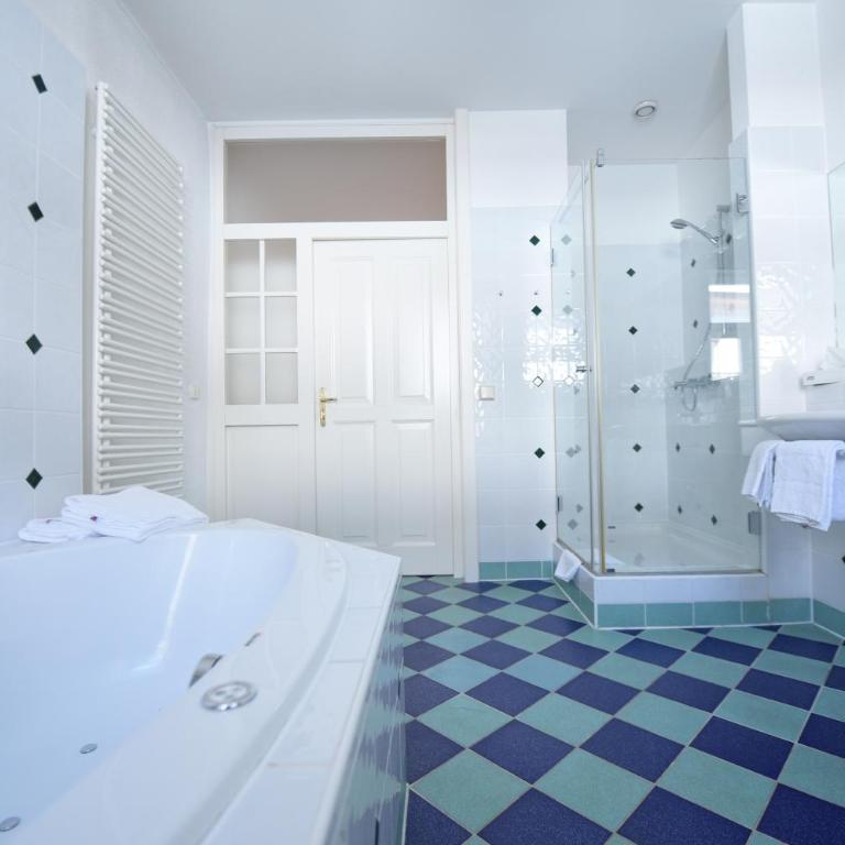 Hotel Post Karlon - Suite mit Whirlpool - 4