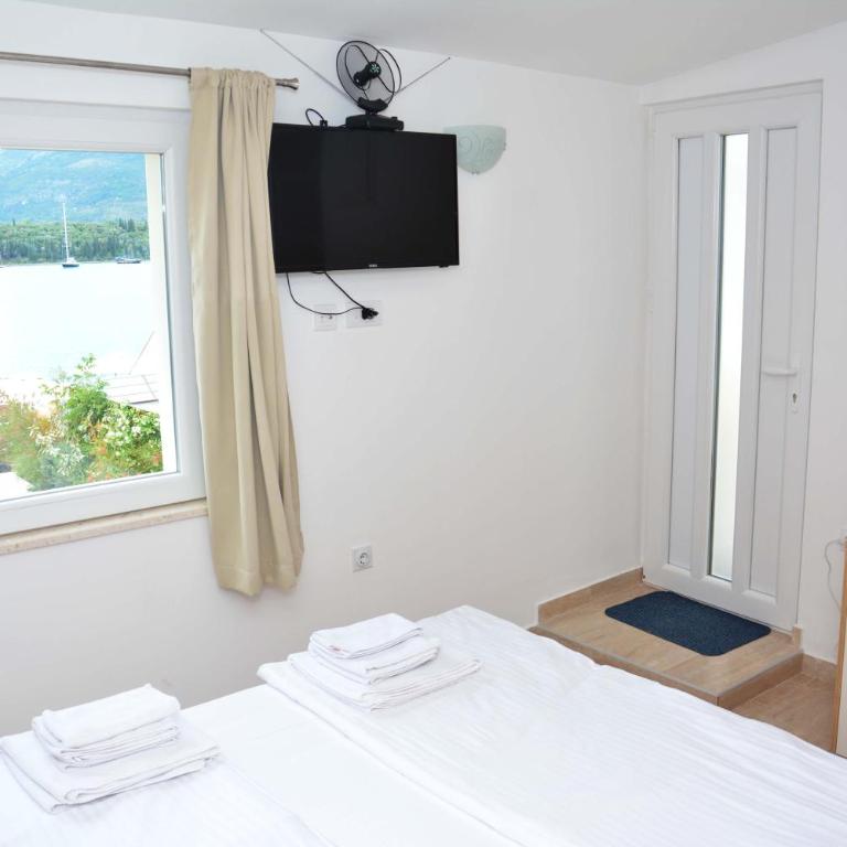 Apartments Harmonia - Dvokrevetna Soba sa Bračnim Krevetom i Pogledom na More - 2
