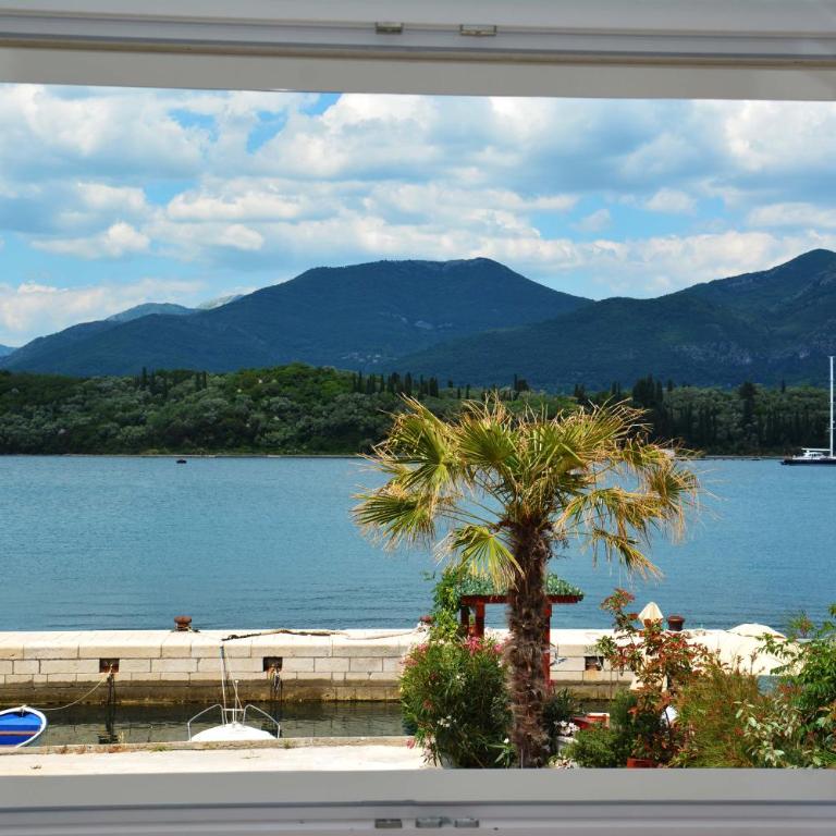 Apartments Harmonia - Dvokrevetna Soba sa Bračnim Krevetom i Pogledom na More - 1