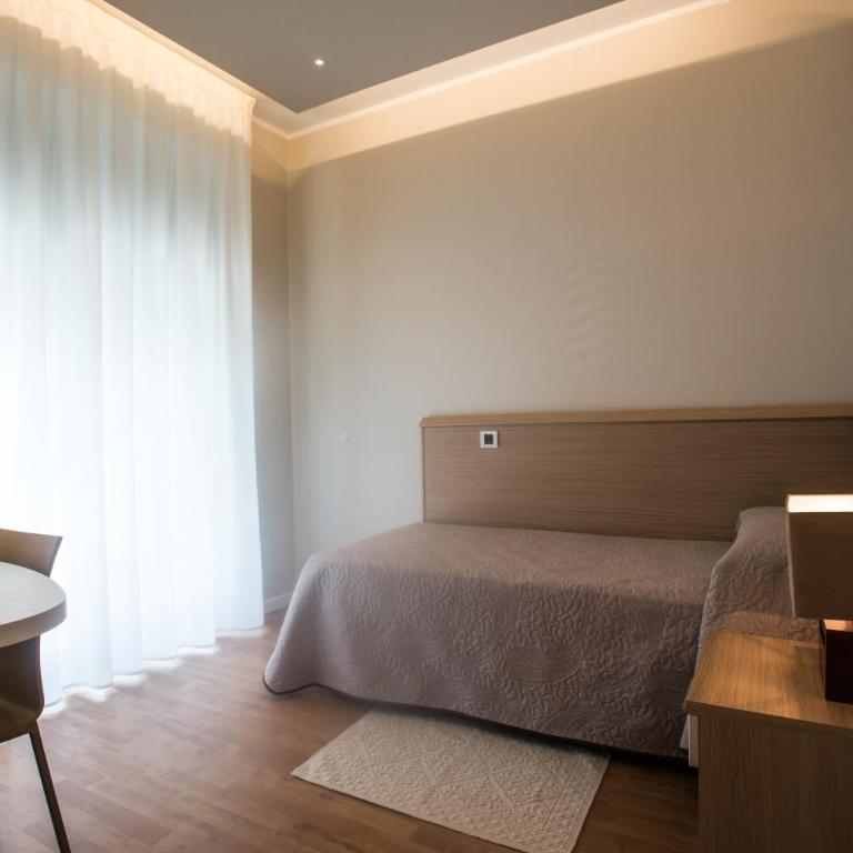 Hotel Eurovil Garni - Camera Tripla Superior - 7