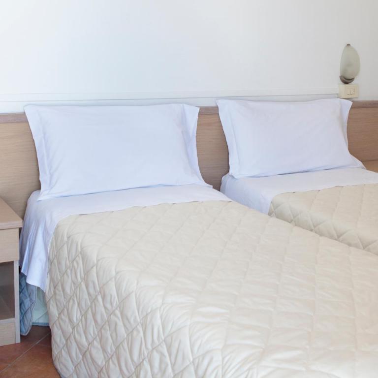 Hotel Salsedine - Camera Tripla - 1