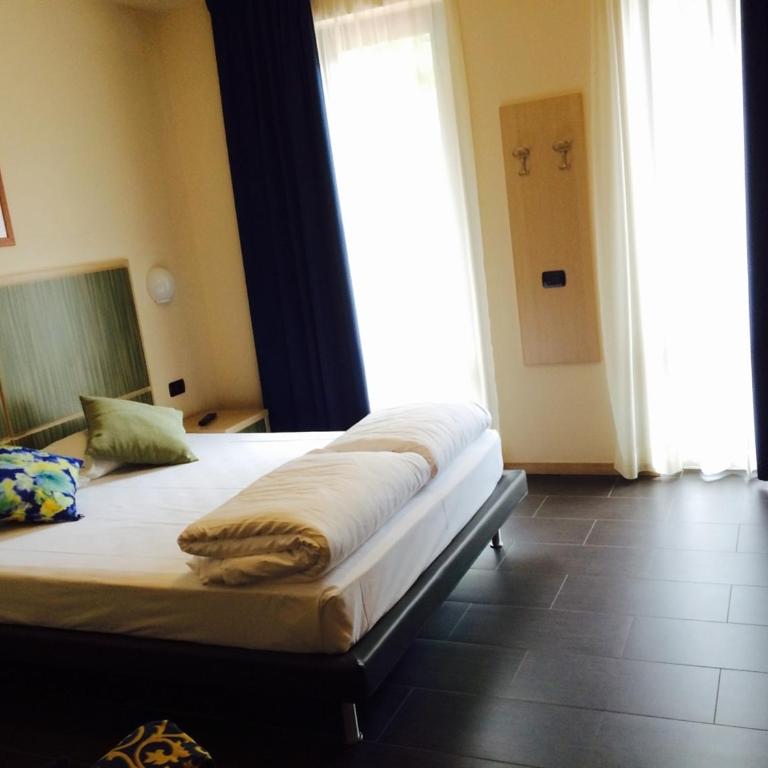 Hotel Anna - Camera Matrimoniale - 2