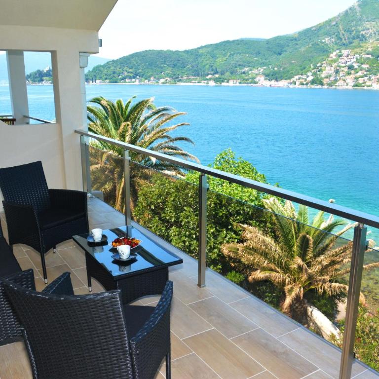 Apartments MaXhit - Apartman sa 1 Spavaćom Sobom, Balkonom i Pogledom na More (3 Odrasle Osobe) - 8