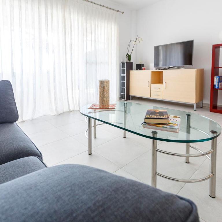 Bright villa with salt water pool - Villa con piscina privada - 7