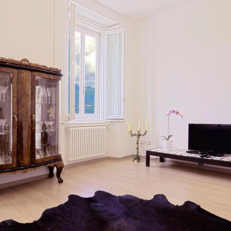 Appartamenti Il Sogno - Appartamento Deluxe con 2 Camere da Letto e Vista Lago - Salita Genazzini, 4 - 17