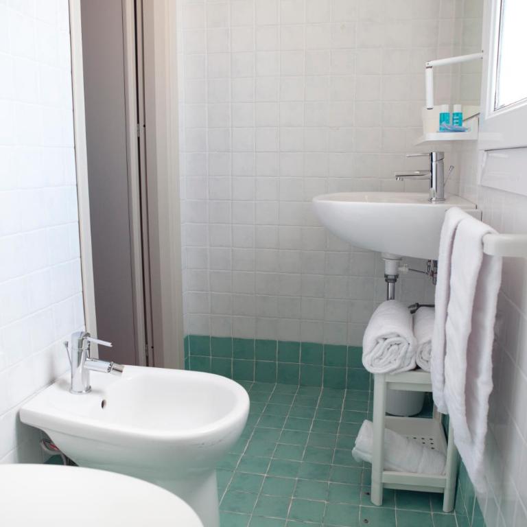 Hotel Salsedine - Camera Tripla - 4