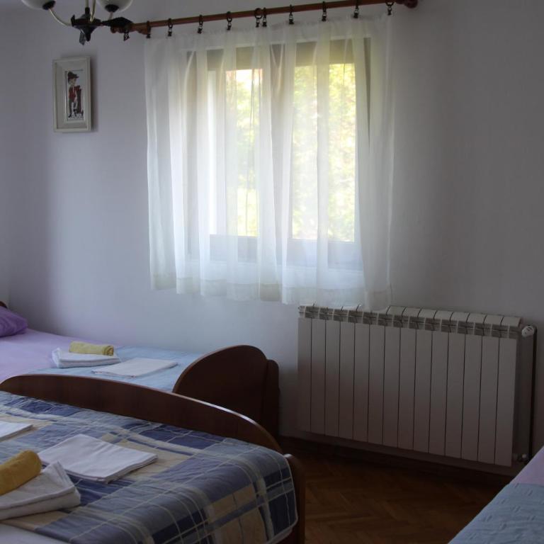 Apartments Bečić - One-Bedroom Apartment - 13