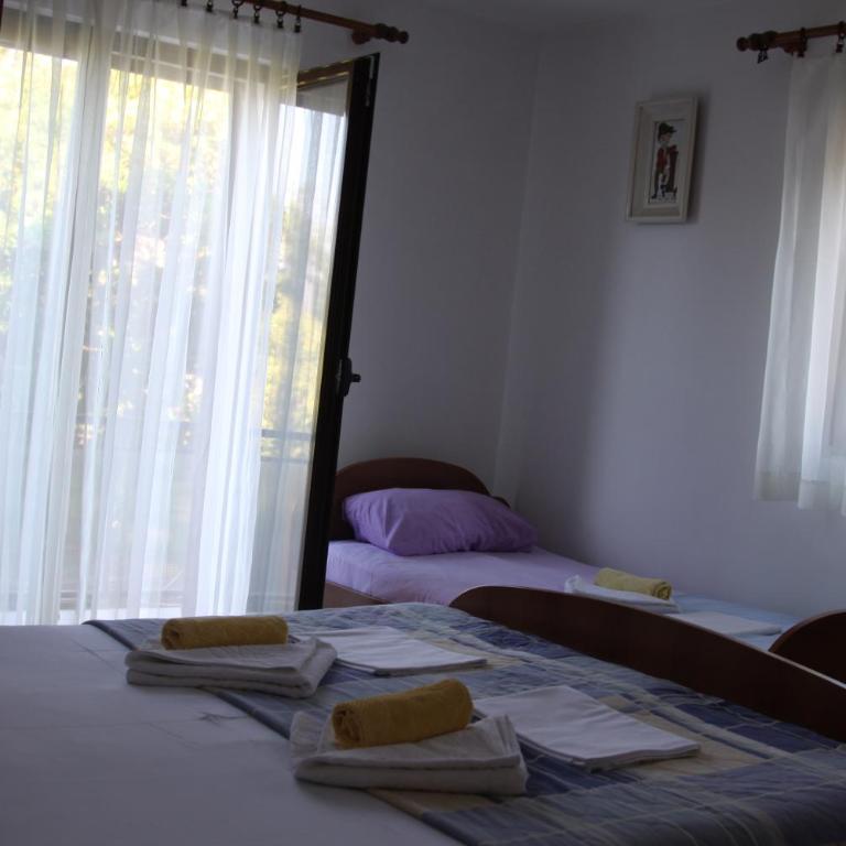 Apartments Bečić - One-Bedroom Apartment - 14