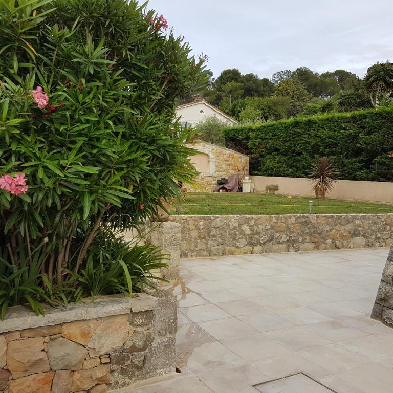 Mougins Mas lumineux vue sur le village - Villa 3 Chambres - 28