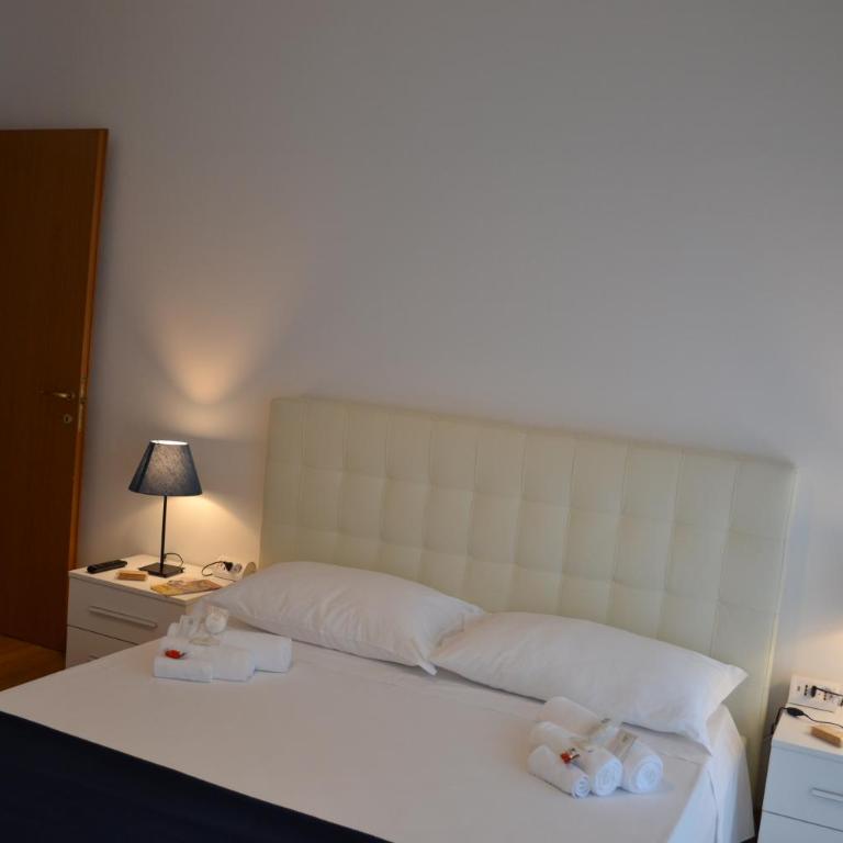 4 Star Family & Friends Apt - Self Check-in - Appartamento con 2 Camere da Letto - 1